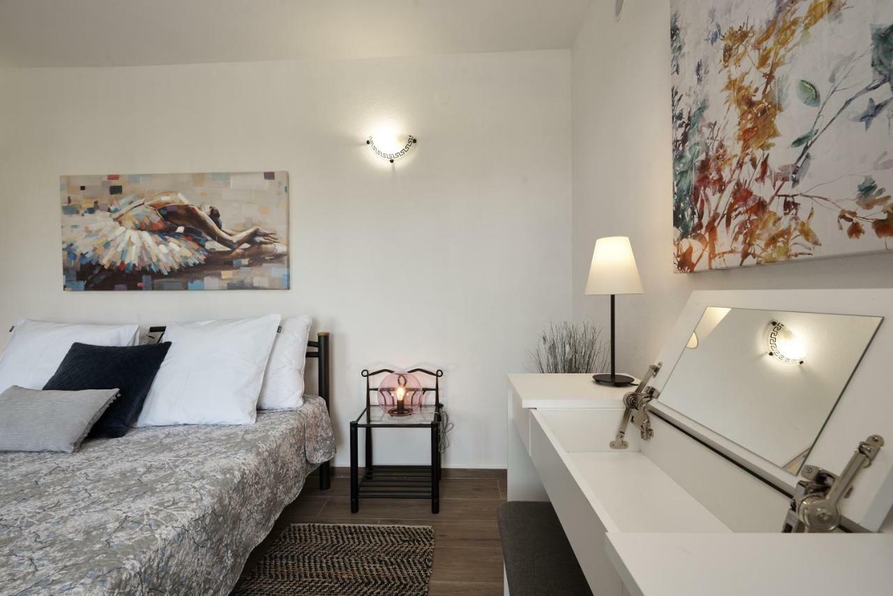 Beach House Blue Lagoon Okrug Gornji Ngoại thất bức ảnh